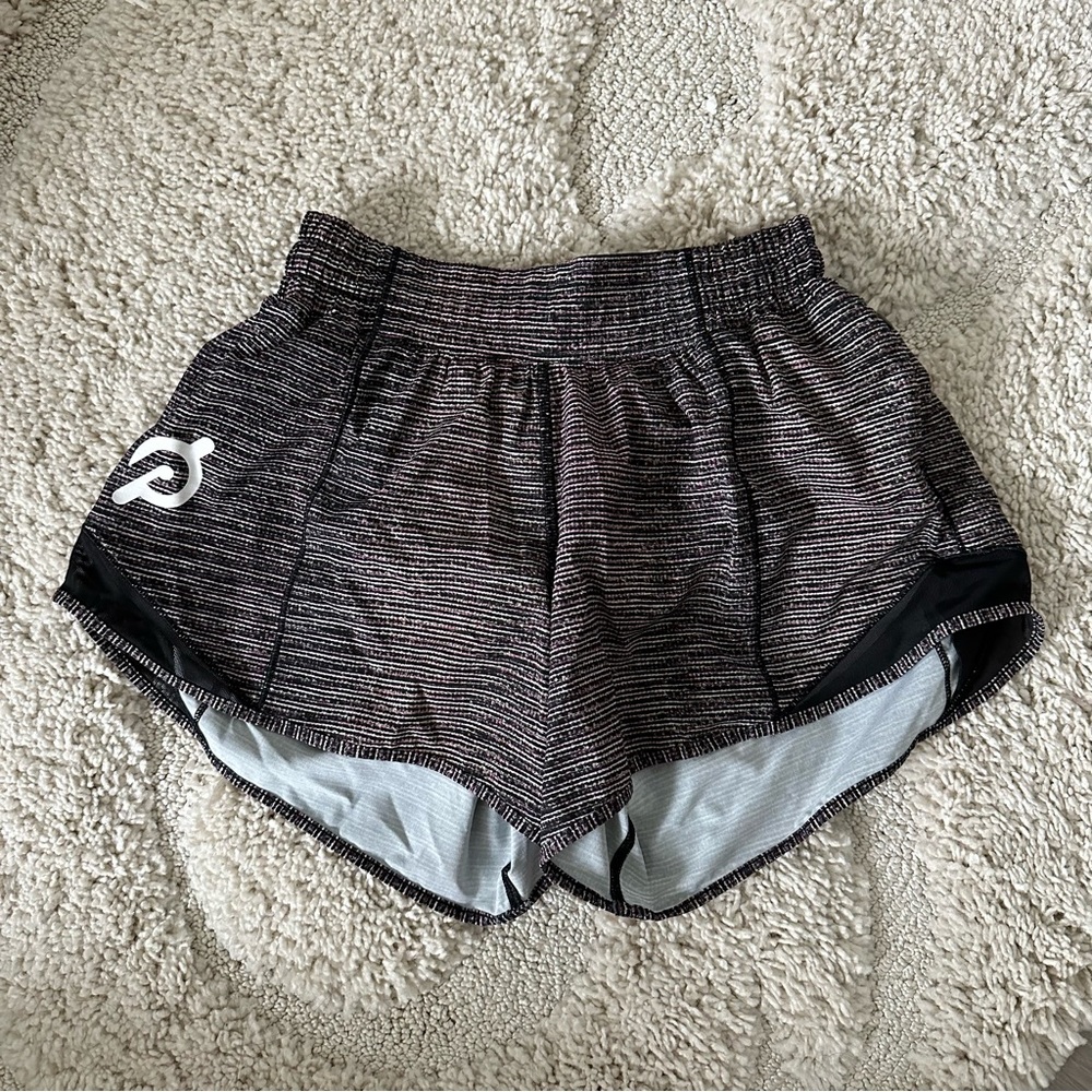 Lululemon Peleton running workout shorts women’s size 4 XS S